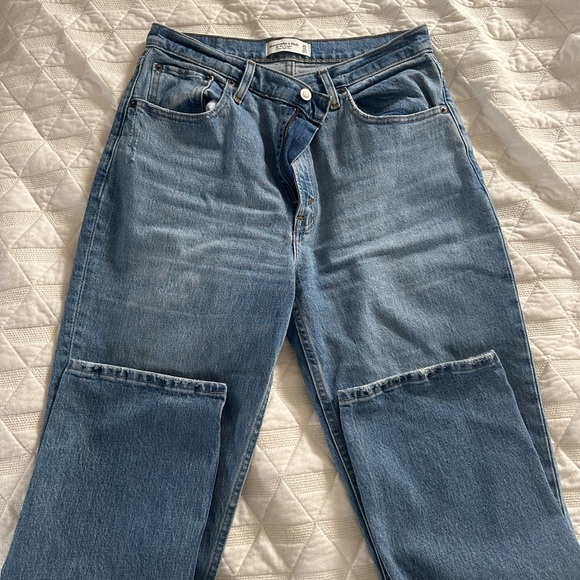 Abercrombie 90s Straight Ultra High Rise Women's Jeans - 30/10 Short - Picture 4 of 5